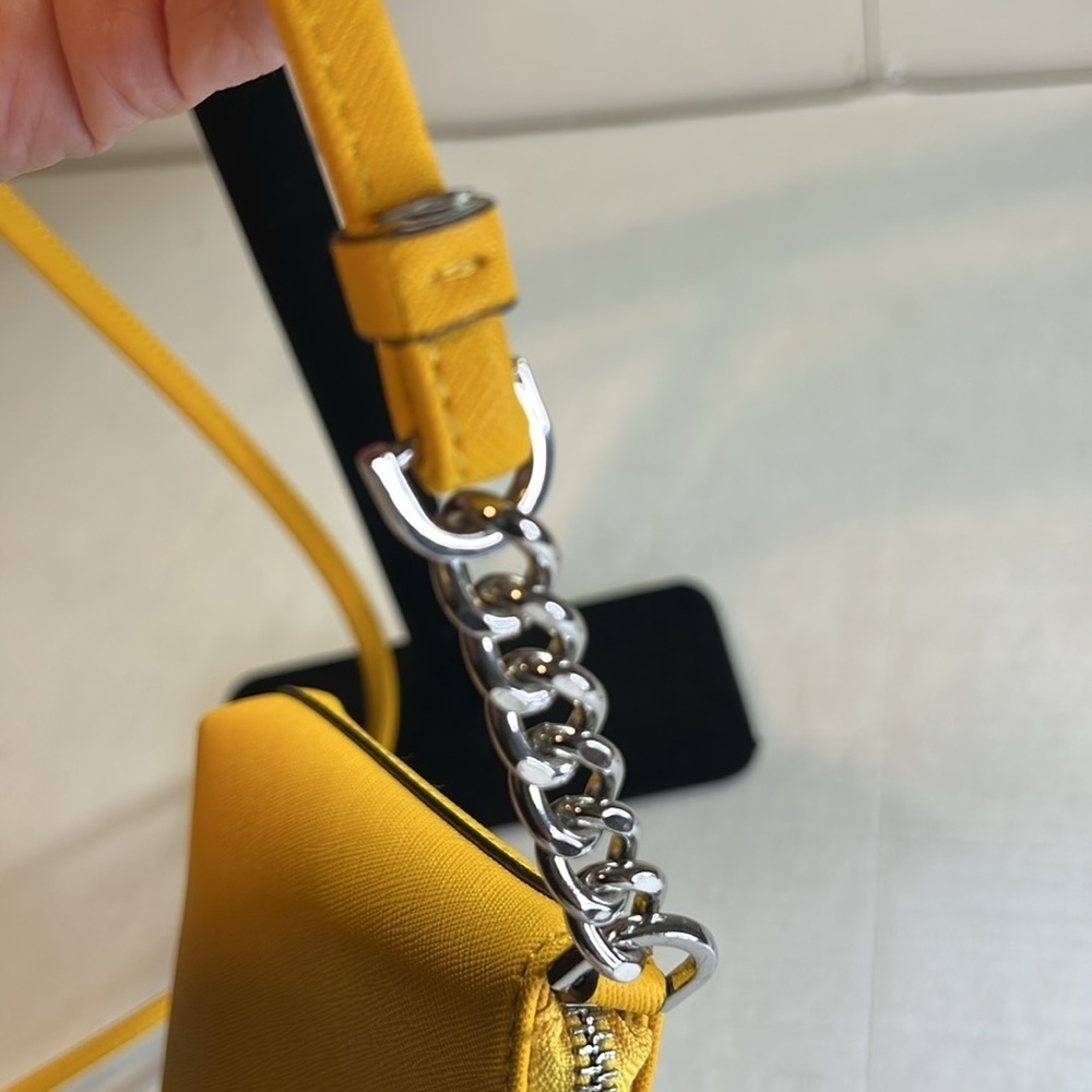 CALVIN KLEIN CROSSBODY BAG MINI IN SUNNY YELLOW SZ S - Picture 11 of 14